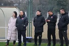 爱游戏注册-关于成都蓉城训练开放日，清晨官宣签约引欢呼，NBA总决赛在即，赛季目标并未改变的信息